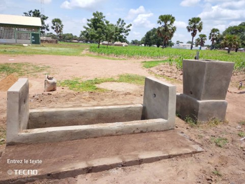 Collective handwashing station for the school (under construction)